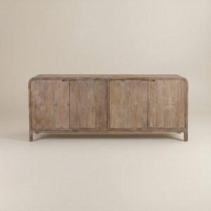 Studiofoto van teak dressoir Arus 4 deur met afgeronde hoeken en vier deuren, op neutrale achtergrond.