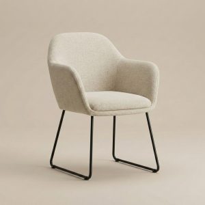 Witte Eetkamerstoel Lembut in studio